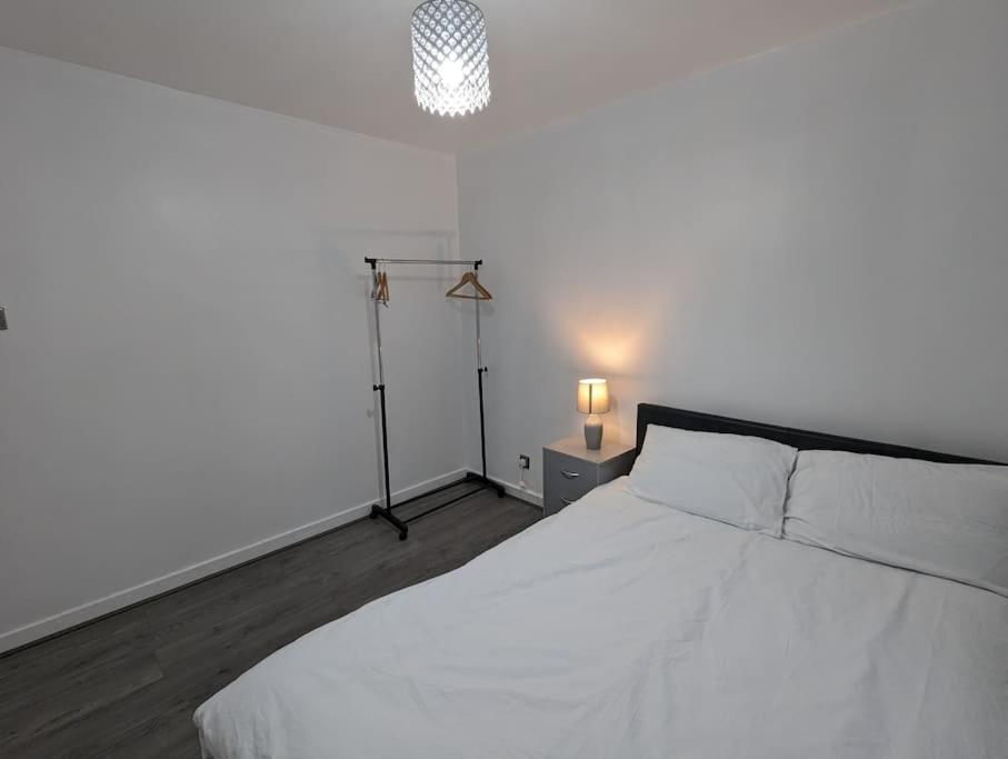 3 Bedroom Apartment Sleeps 8 EDI Exterior foto